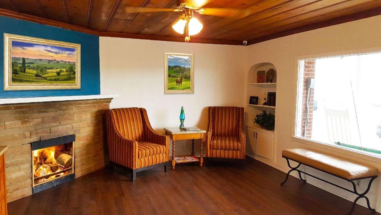 Lucky Vista Motel Campbellsville Exterior photo
